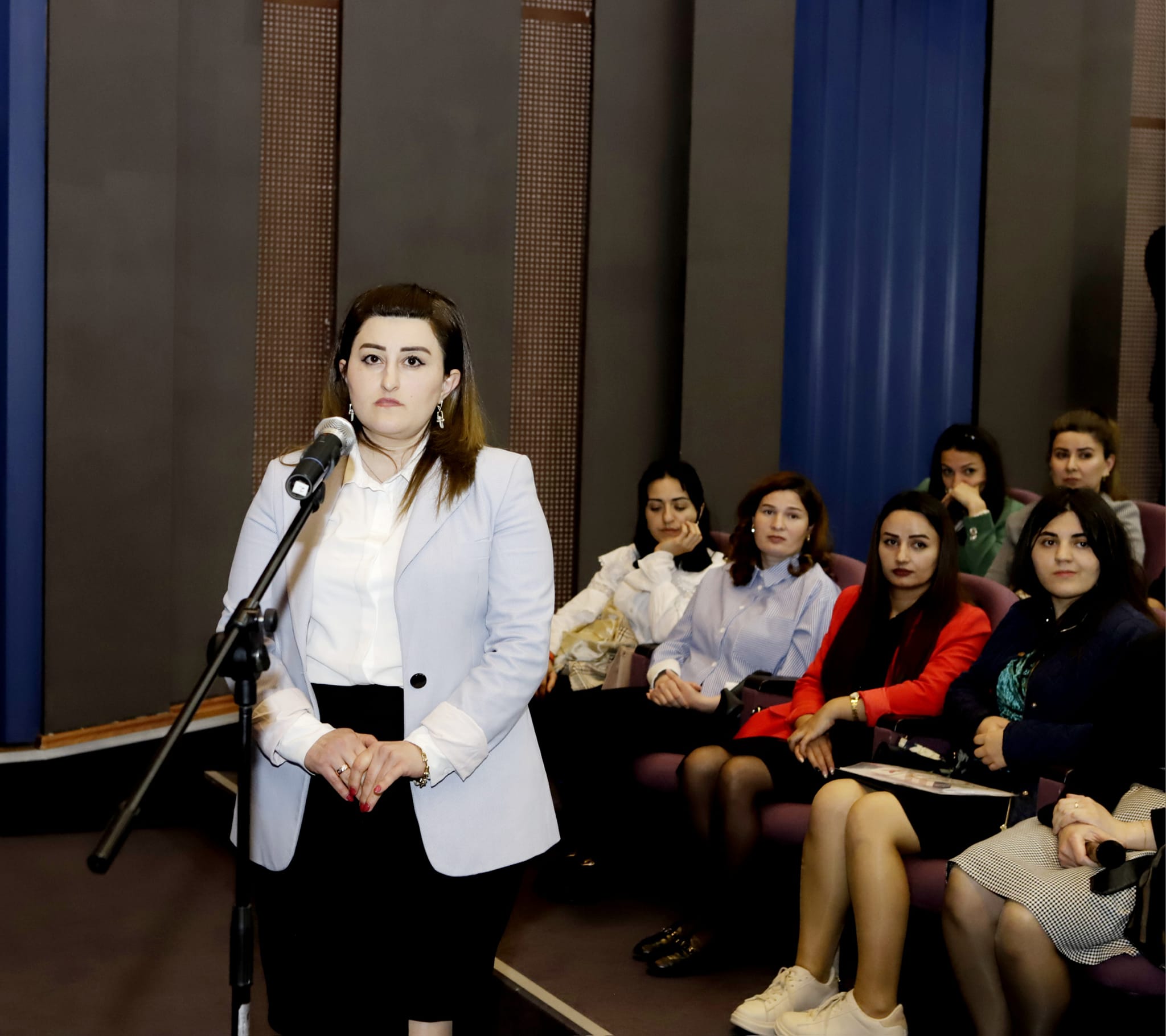 Naxçıvanda sertifikatlaşdırma imtahanlarında iştirak edəcək müəllimlərlə maarifləndirici görüş keçirilib